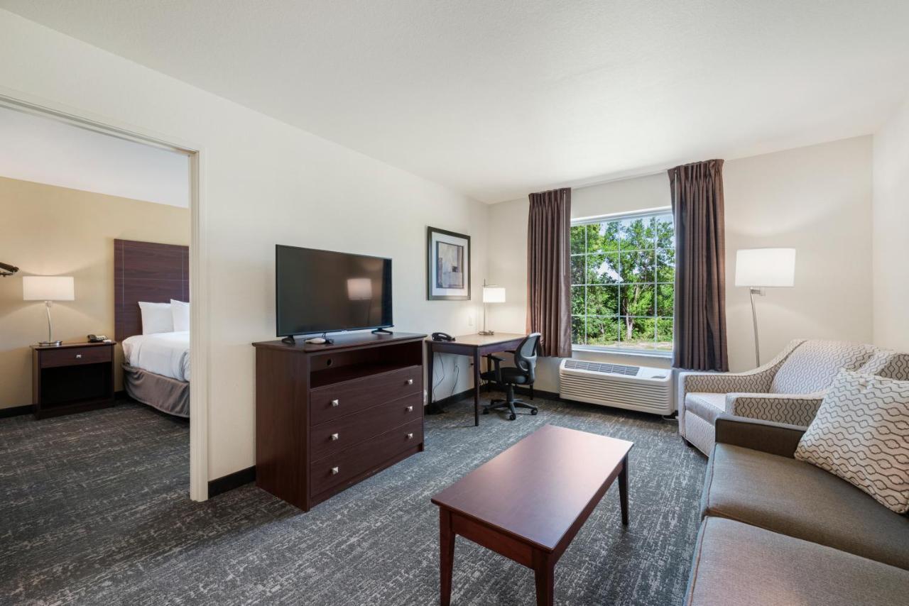 Cobblestone Hotel & Suites - Urbana Kültér fotó
