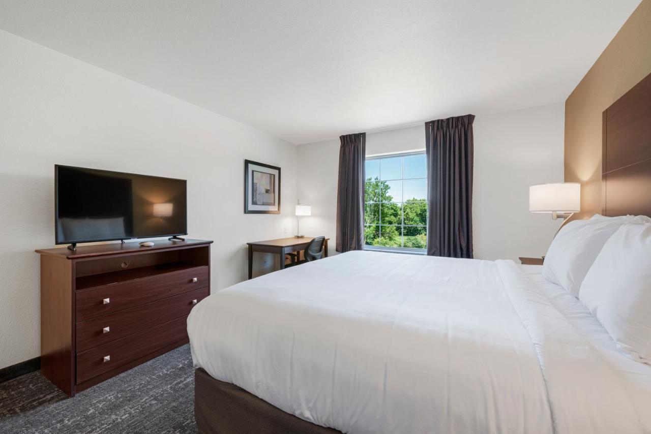 Cobblestone Hotel & Suites - Urbana Kültér fotó