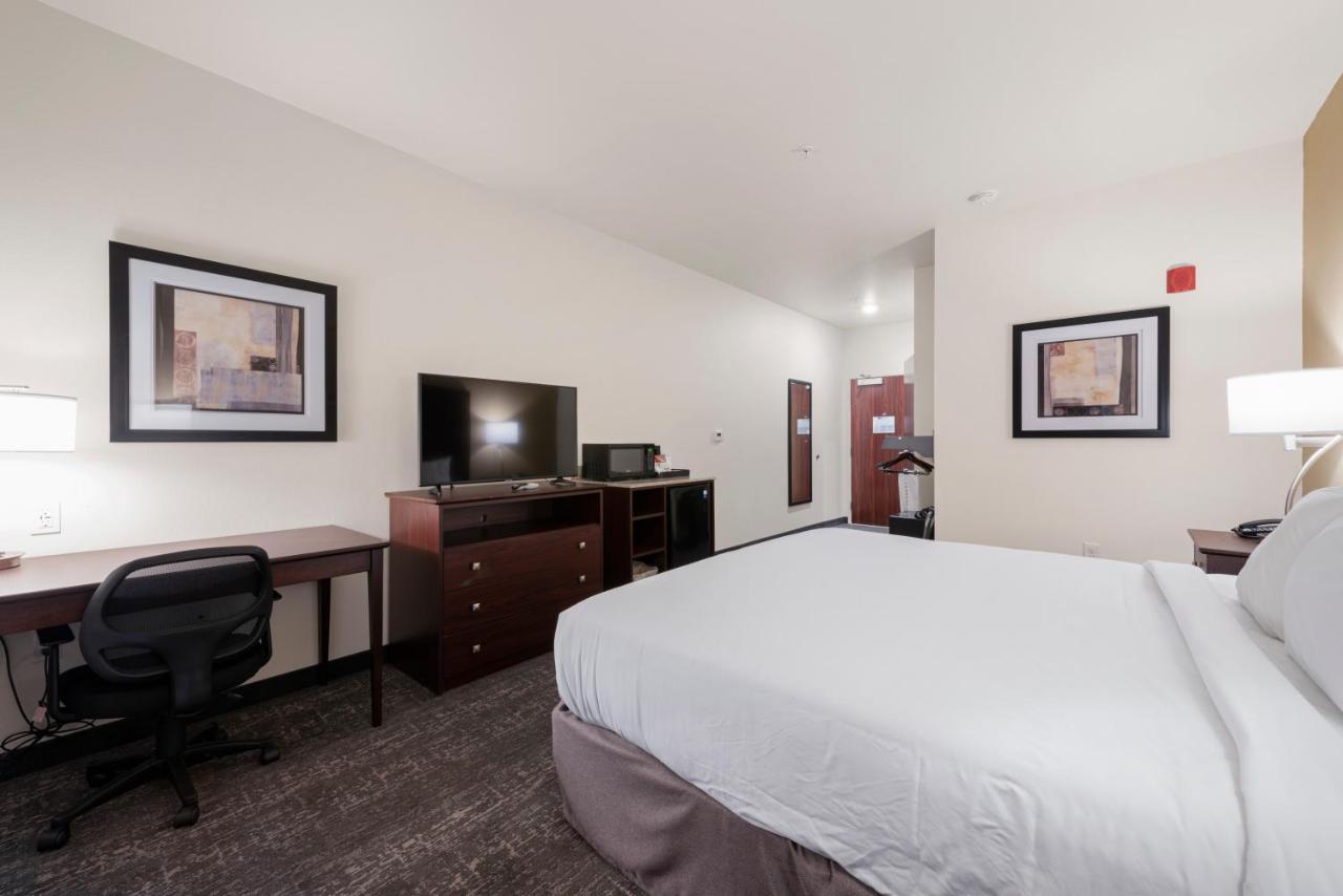 Cobblestone Hotel & Suites - Urbana Kültér fotó