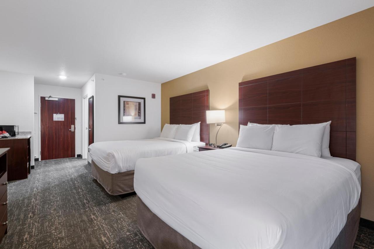 Cobblestone Hotel & Suites - Urbana Kültér fotó