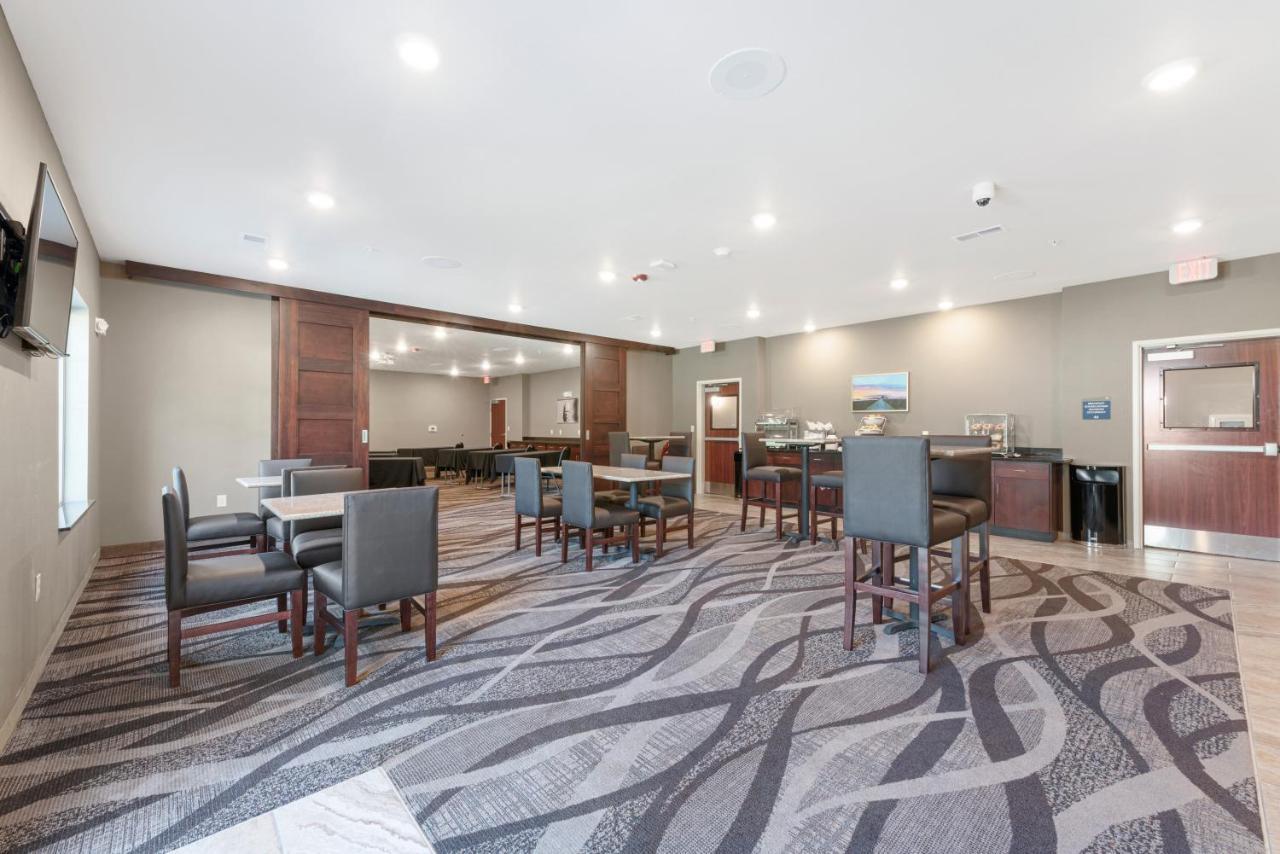 Cobblestone Hotel & Suites - Urbana Kültér fotó